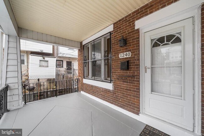 Building Photo - 1240 S 56th St