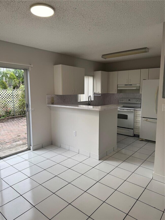 Building Photo - 15421 SW 133rd Pl