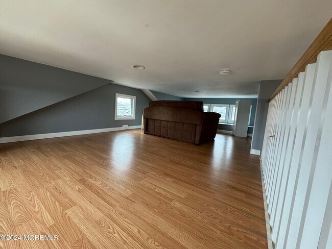 Building Photo - 117 W Bayberry Way