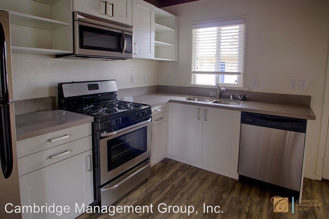 Building Photo - 702 N Nevada St