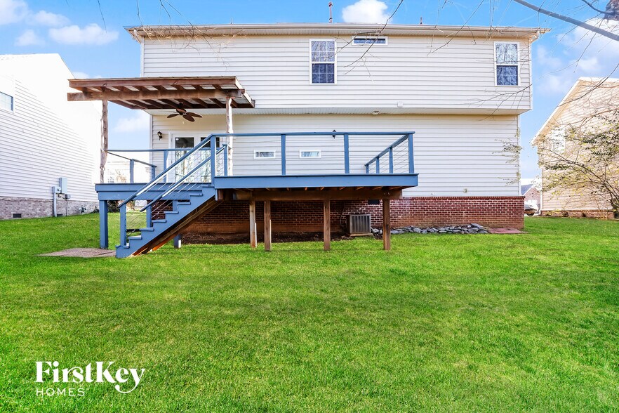 Building Photo - 1431 Bern Dr