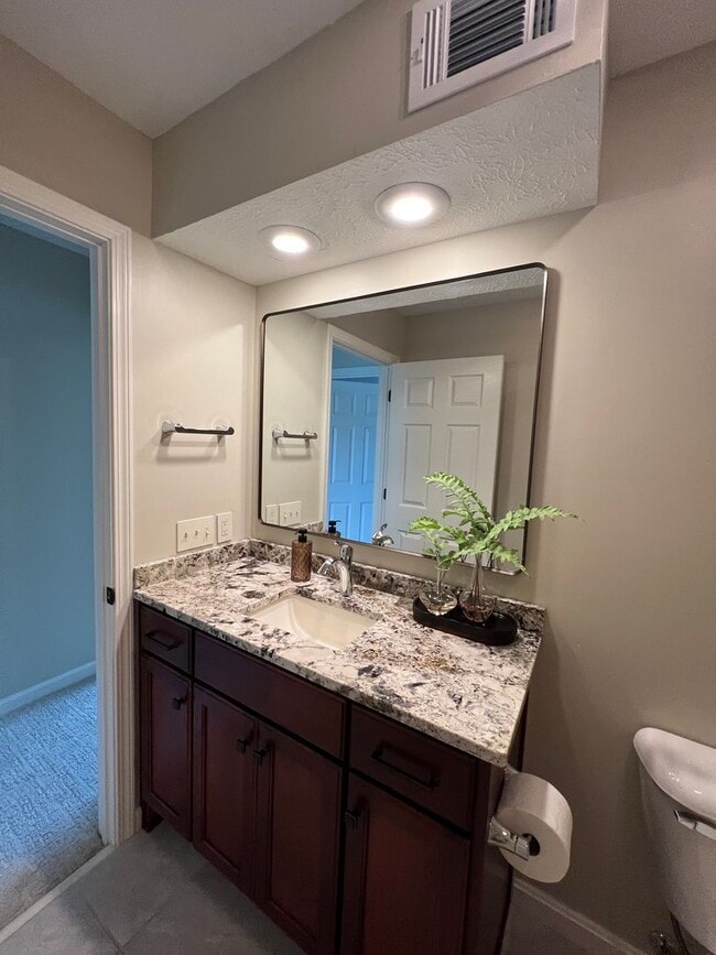 Building Photo - 514 N 2nd St