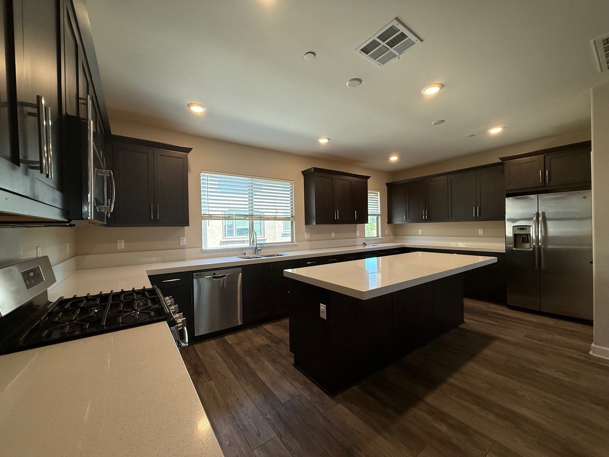 Building Photo - 1572 Fortaleza Way #18