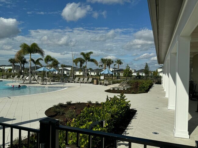 Building Photo - 10468 NW Suncrest Lp