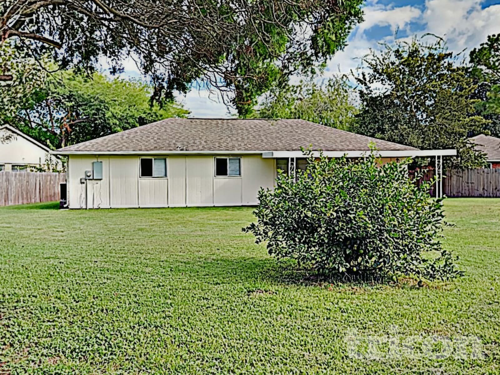 Building Photo - 2706 King James Ct