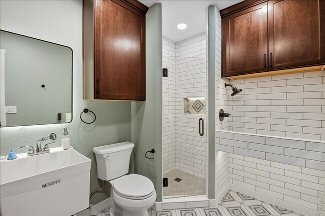 Building Photo - 4bd/2.5ba Woodinville