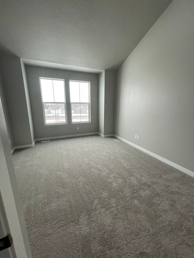 Building Photo - Beautiful house waiting JUST FOR YOU!!!!