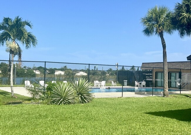 Building Photo - 3104 Waterview Cir