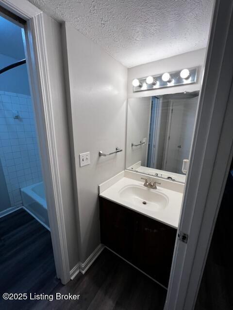 Building Photo - 5505 Baywood Dr
