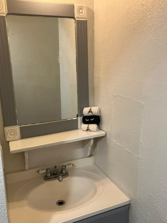 Building Photo - 2328 Union St