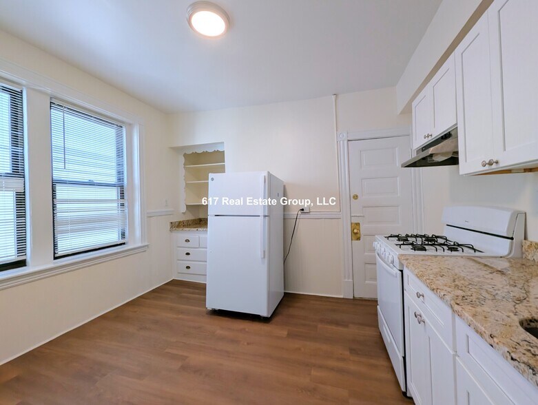 Building Photo - 885 Massachusetts Ave