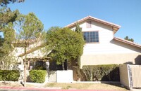 Building Photo - SPACIOUS HOME IN GATED COMMUNITY!!