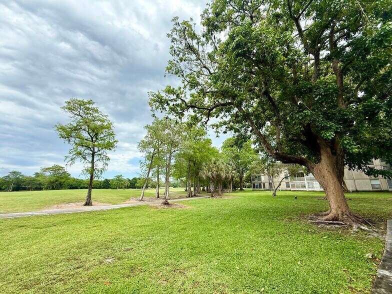 Building Photo - 8301 Sands Point Blvd