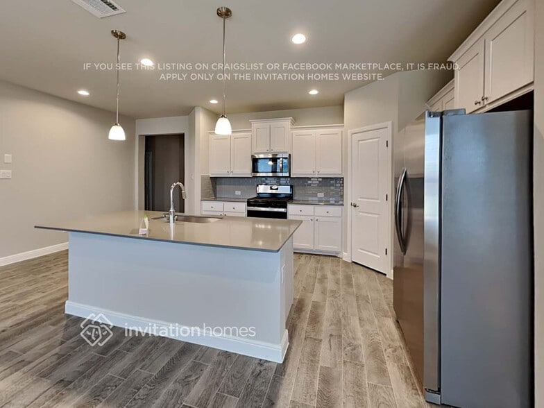 Building Photo - 2348 Waggoner Rnch Dr