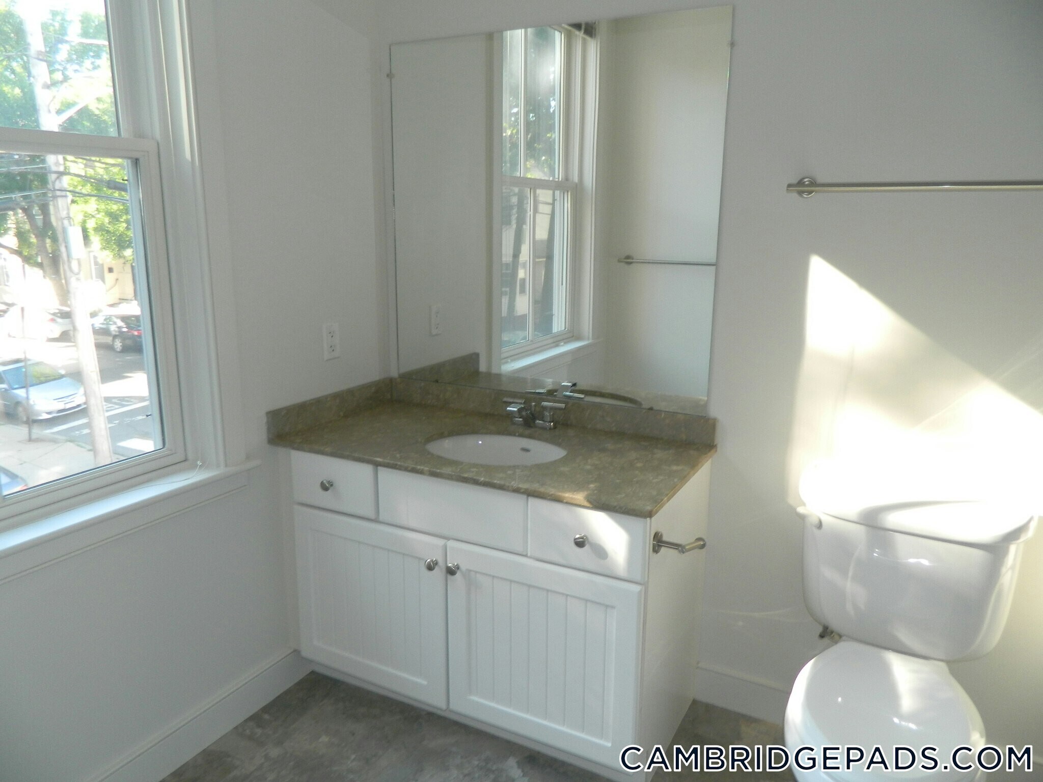 Building Photo - 110 Second St