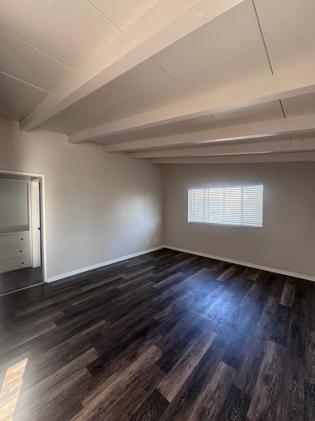 Building Photo - 671-677 Illinois Avenue