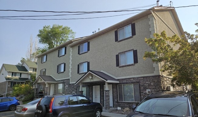 Primary Photo - 677 E 600 N