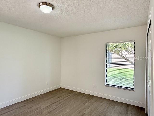 Building Photo - 553 Walnut Grove Pl