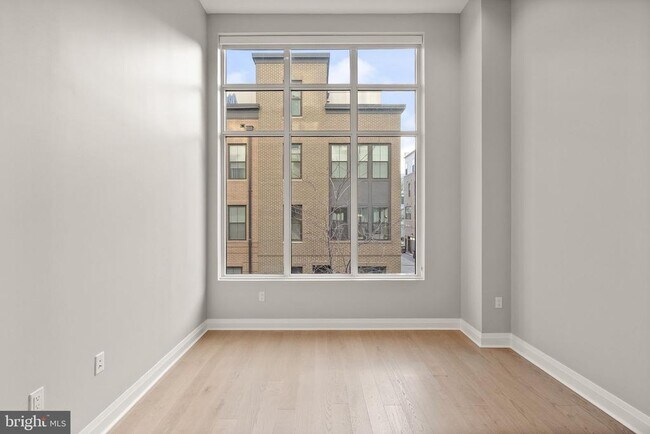 Building Photo - 925 N Fairfax St