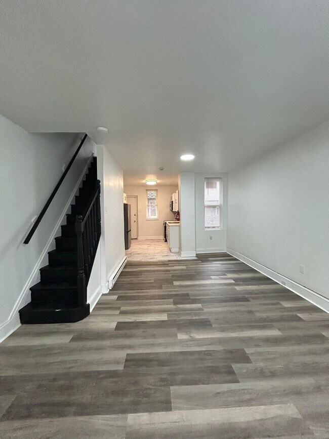 Building Photo - 2736 N Croskey St