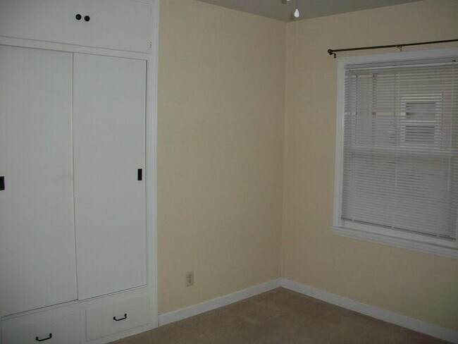 Building Photo - 1558 ANDERSON