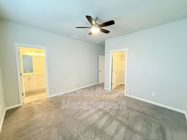 Building Photo - 16332 NE 21st St