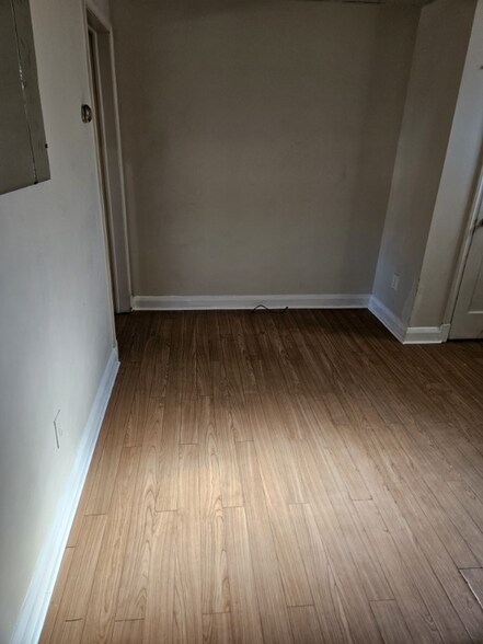 Building Photo - 4014 Balfern Ave