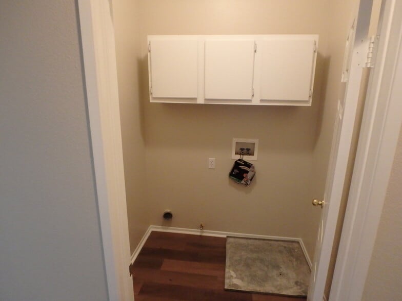 Building Photo - 1690 Fawn Chase Ln