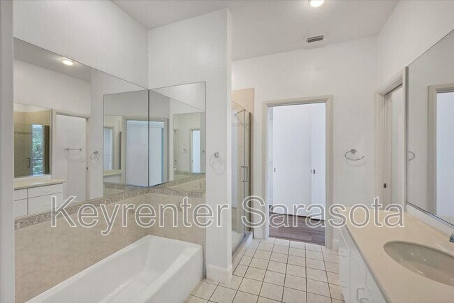 Building Photo - 5801 Gulf of Mexico Dr