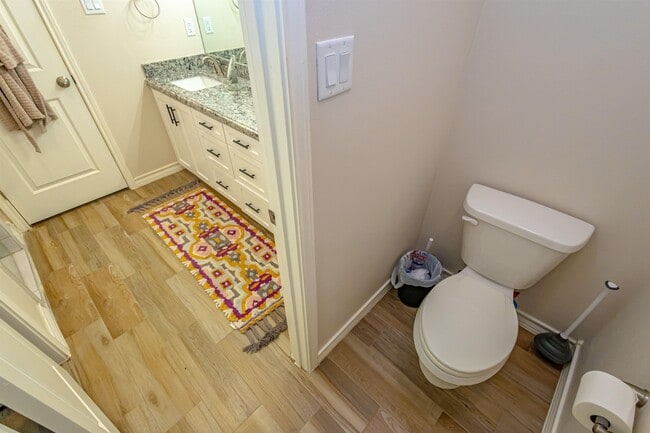 Building Photo - 514 Prado Dr