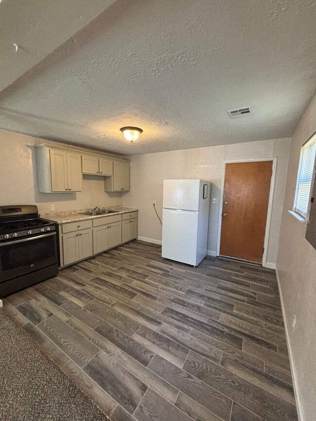 Building Photo - Cute 2 bedroom home in Norman