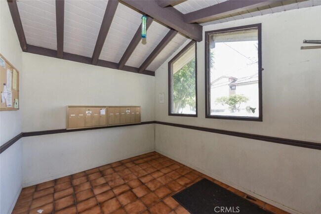 Building Photo - 1818 W 145th St