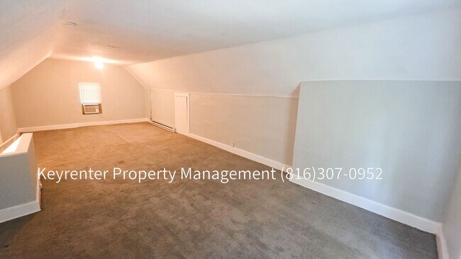 Building Photo - Welcome Home to This Bright & Inviting 4 Bed, 2 Bath
