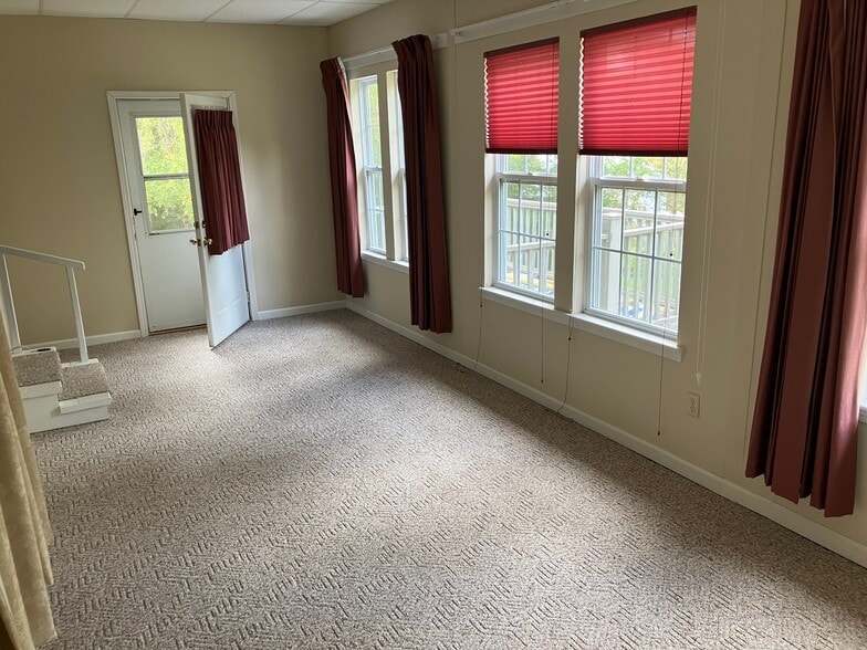 Building Photo - 151 Henry Sledd Rd