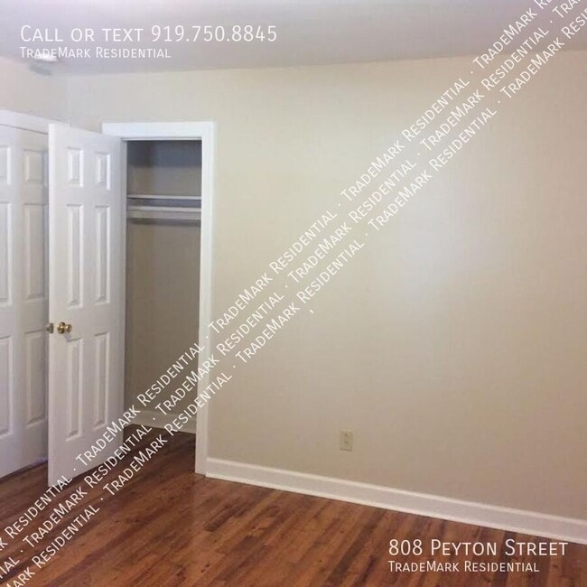 Building Photo - 808 Peyton St