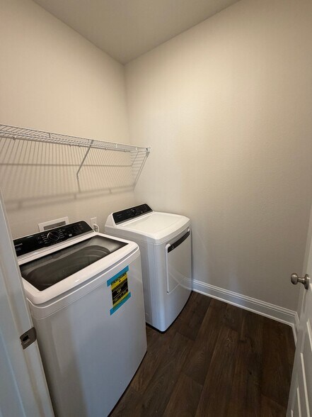 Building Photo - 14902 Dalton Cir
