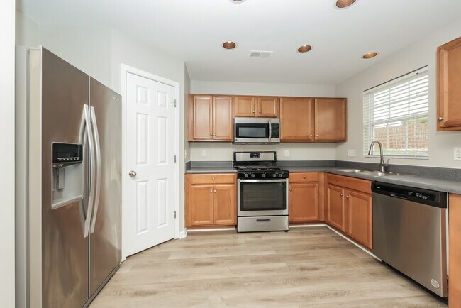 Building Photo - 3001 Gale Ct