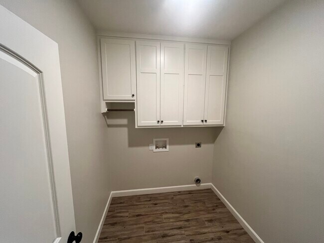 Building Photo - 1301 Logan Creek Rd