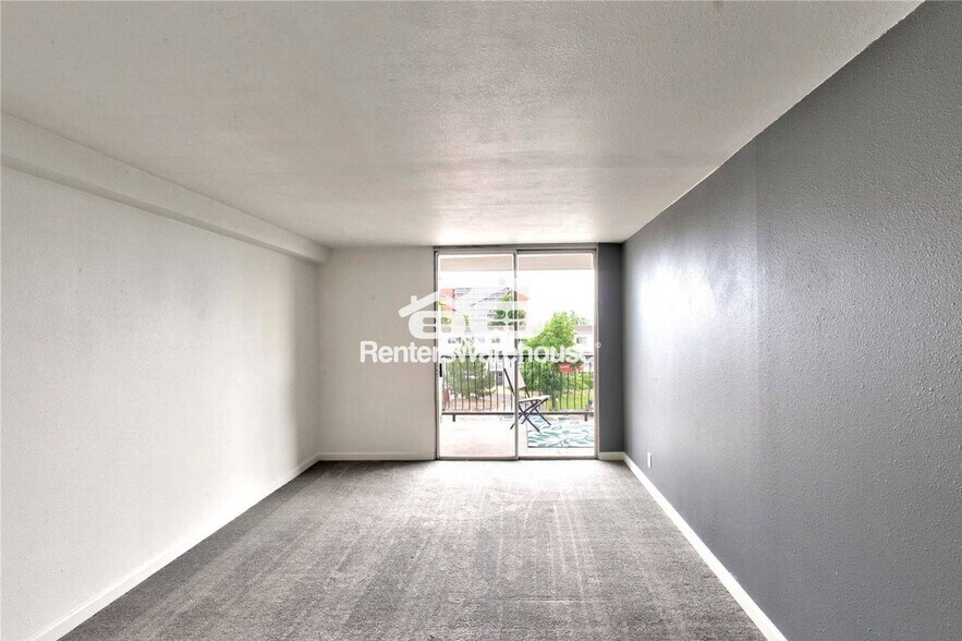 Building Photo - 805 29th St