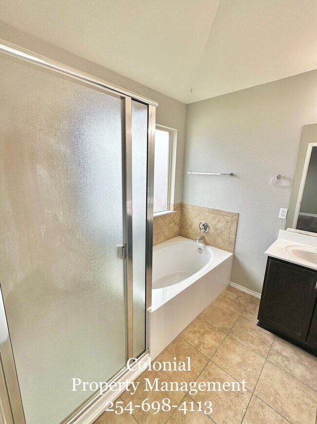 Building Photo - AVAILABLE MID MAY ; APPLY TODAY AT OUR WEBSITE!!