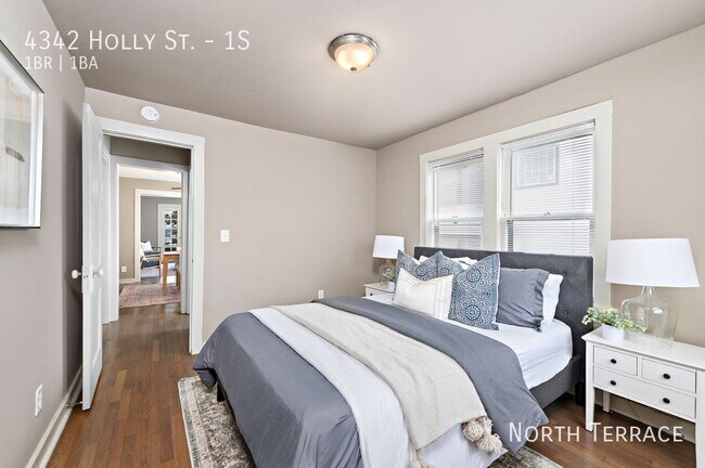 Building Photo - 4342 Holly St