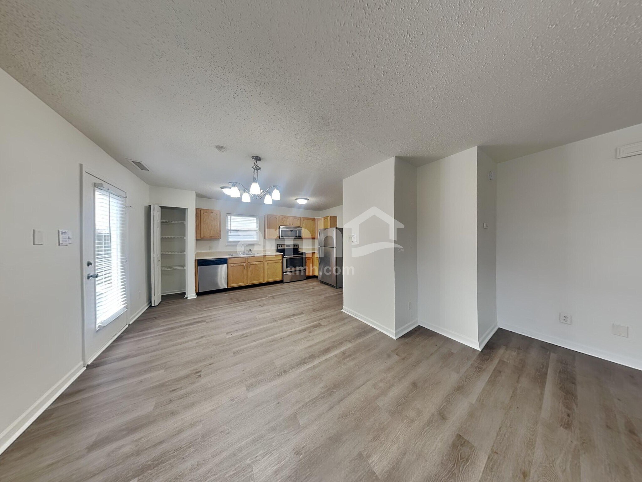 Building Photo - 8404 S Shady Trail Dr