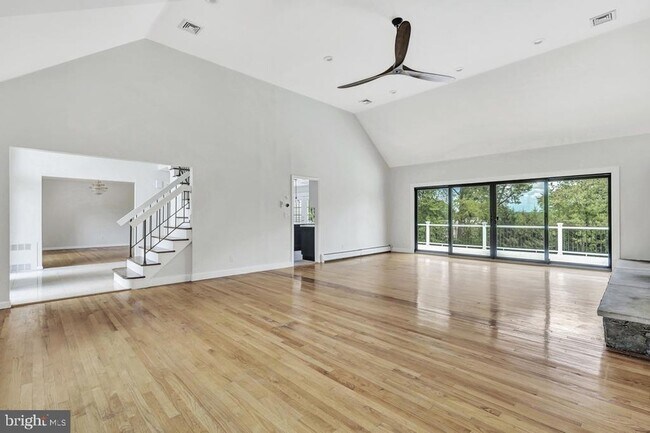 Building Photo - 136 Carlough Rd