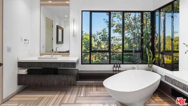 Building Photo - 7801 Hillside Ave