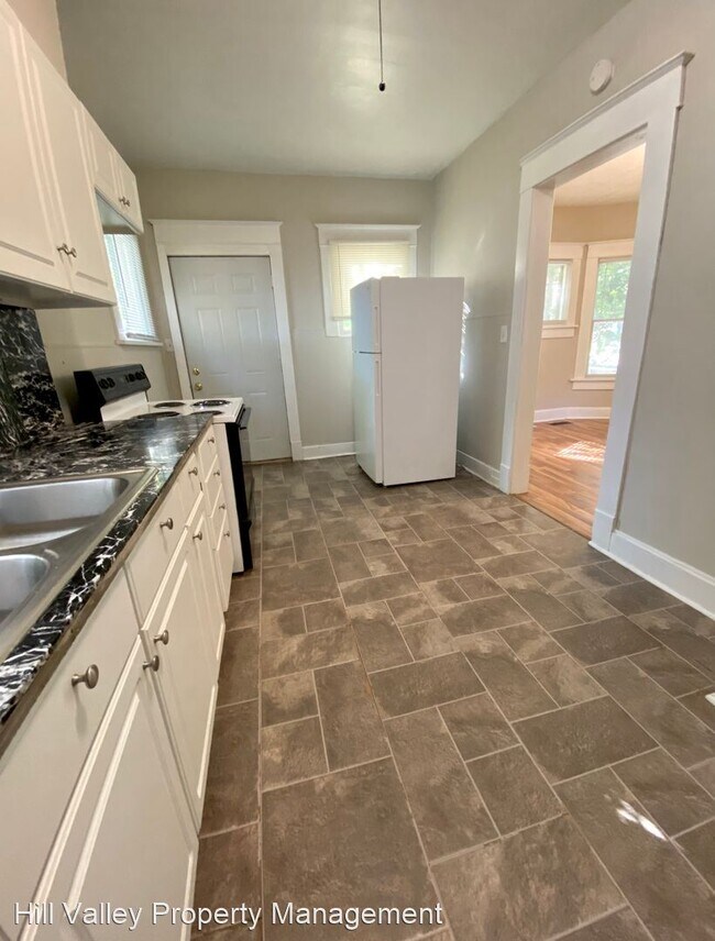Building Photo - 2 br, 1 bath House - 1111 Hulman