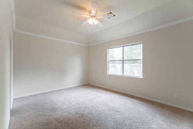 Building Photo - 25531 Forest Springs Lake