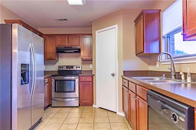 Building Photo - 365 Basswood Ln