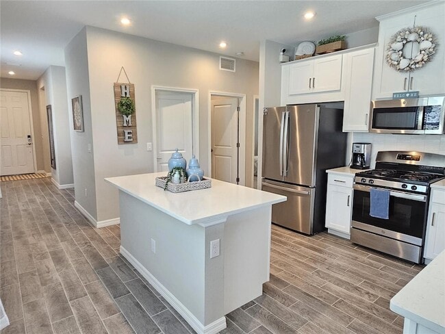Building Photo - 15285 Shady Palms Ln