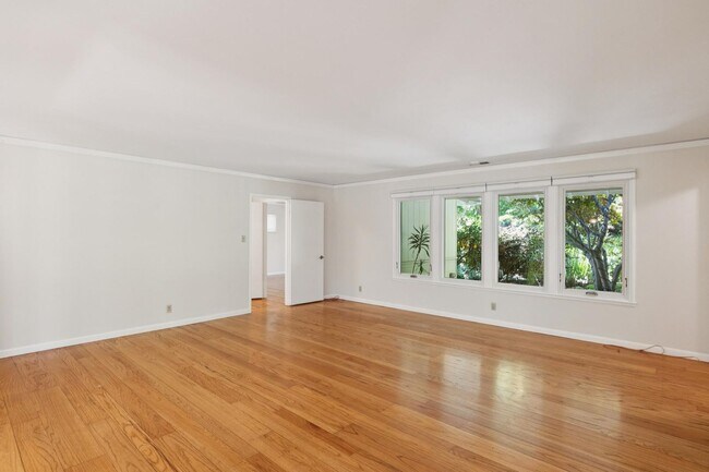Building Photo - Beautiful Ranch Home with Bonus Room & Detached ADU | Minutes to Downtown