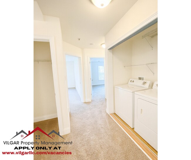 Building Photo - Updated and well-maintained, this 2-bedroo...